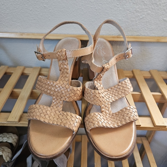 Liendo by Seychelles Tacuba Woven Heeled Sandals - Picture 4 of 8